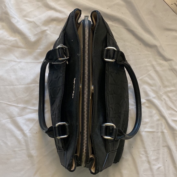 Calvin Klein purse - Picture 4 of 8